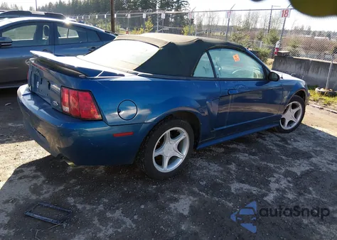 2000 Ford Mustang Gt z USA, uszkodzony, nr VIN 1FAFP45X0YF206467